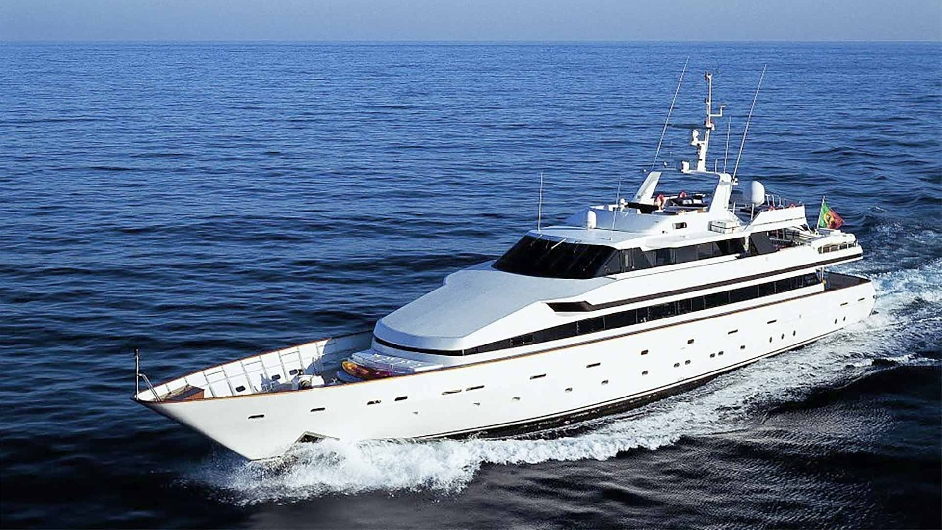 luxury yacht rentals mediterranean